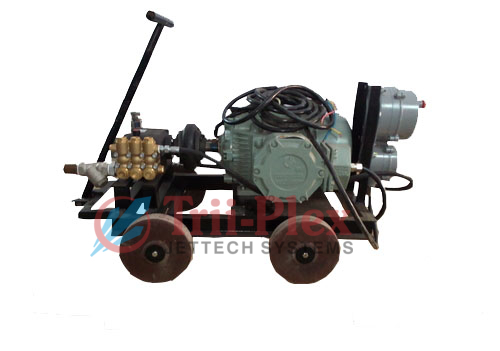 Industrial Triplex Plunger Pumps For Tube Cleaning Flow Rate: 17